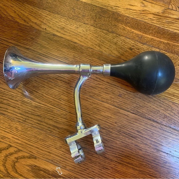 Other - Old Yoder Super Goose Bulb Horn 1949 Chrysler Town and Country Car Auto Squeeze